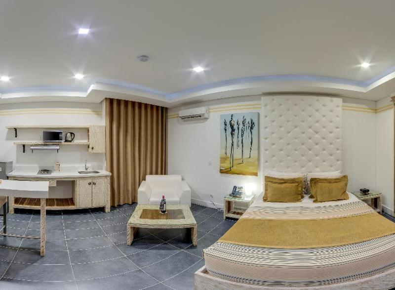 Hotel Du Parc ميديلين الغرفة الصورة